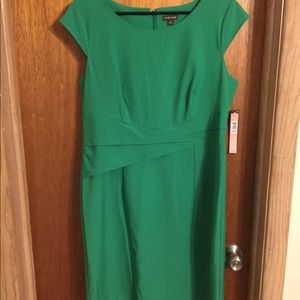 NWT Voir Voir Green Business Dress